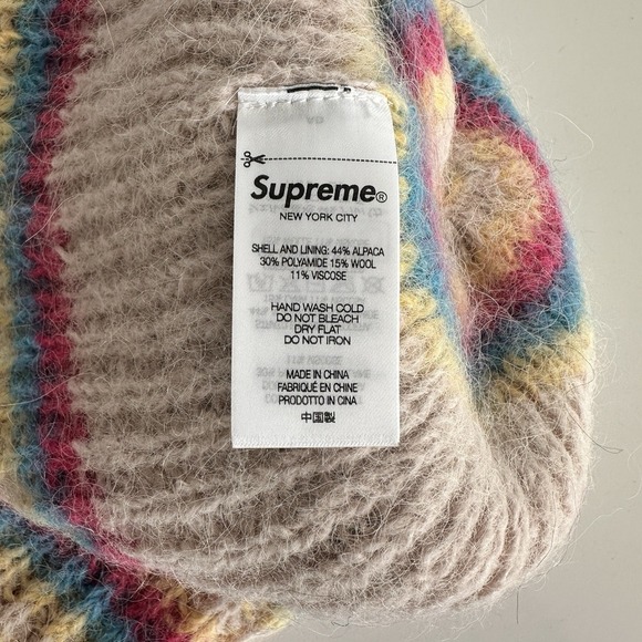 Supreme Beanie White Loose Stripe FW23 Alpaca Wool Knit Streetwear Skater Hype - Picture 3 of 5
